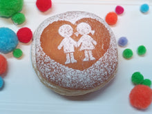 Lade das Bild in den Galerie-Viewer, Stencil "Kinderfreunde-Herz"
